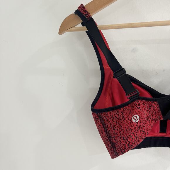 Lululemon Ta Ta Tamer III Power Luxtreme Spray Jacquard True Red Black DD32 - Picture 3 of 3